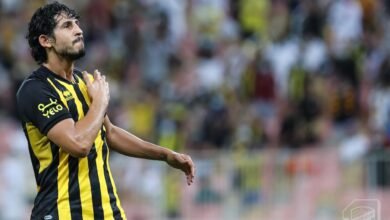 اتحاد جدة يخطط لضم لاعب الأهلي لخلافة أحمد حجازي