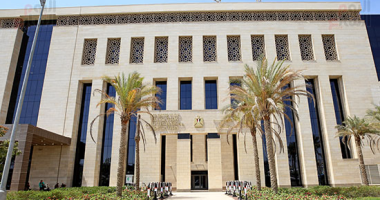 طلاب الثانوية في مدارس المتفوقين يستعدون لامتحان اللغة الثانية غدًا
