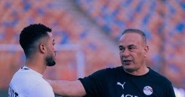 طبيب منتخب مصر يتولى تأهيل محمد عبد المنعم في ظل غيابه عن معسكر سبتمبر