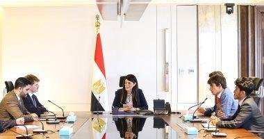 وزيرة التخطيط تلتقي طلاب أبرز الجامعات في المملكة المتحدة