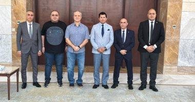 وزير الرياضة يجتمع برئيس اتحاد رفع الأثقال والمدير الفني الجديد للمنتخب