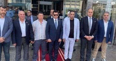 وزير الرياضة يجتمع مع الخبير رسلانبيك لتعزيز إعداد منتخب المصارعة لألعاب 2028 الأولمبية