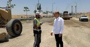 رئيس جهاز القاهرة الجديدة يزور مشروع تطوير محور التسعين الشمالي