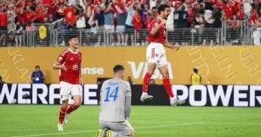 تحية أسطورية من نجوم الأهلي للجماهير في المدرجات