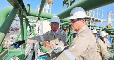 وزير البترول والثروة المعدنية يتفقد الاستعدادات النهائية لسفينة التغييز "Energos Eskimo