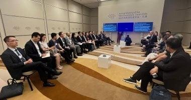 وزيرة التخطيط تجتمع مع ممثلي مجتمع الأعمال الصيني في المنتدى الاقتصادي العالمي