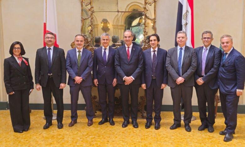وزير الاتصالات يناقش مع عمالقة التكنولوجيا العالمية فرص الاستثمار في مصر
