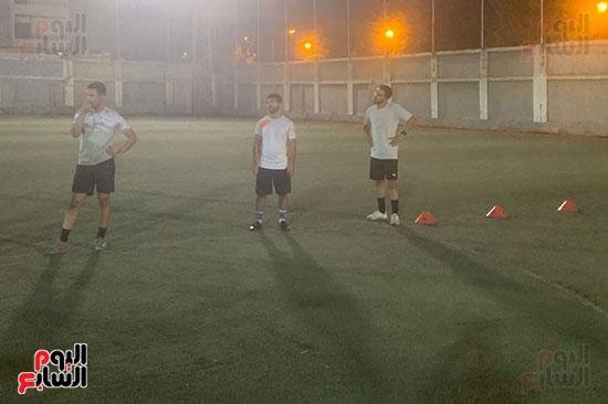 أبو خاطر: السكران يدرب حكام المستقبل في الجيزة (صور حصرية)