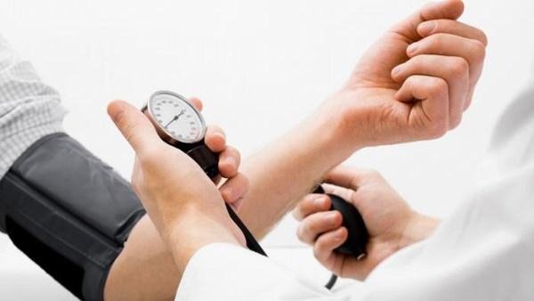 5 دقائق فقط من هذا التمرين تخفض ضغط الدم.. داوم عليها