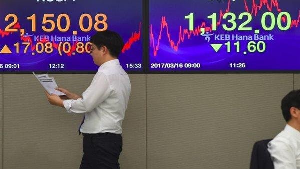 أسهم كوريا الجنوبية تتراجع بأكثر من 1% مع جني الأرباح رغم مكاسب شهرية قوية