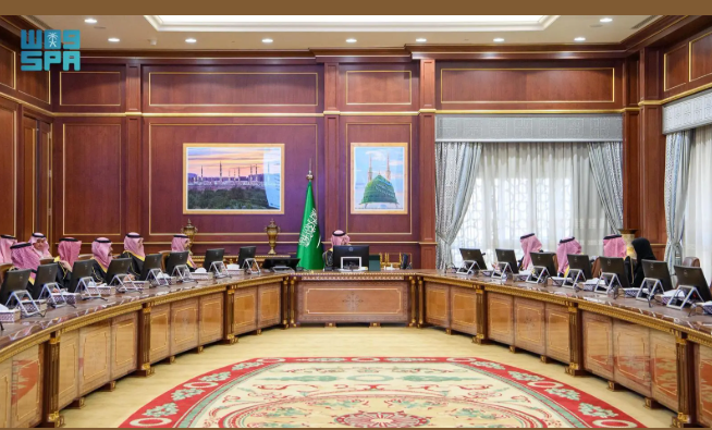 أمير المدينة المنورة يلتقي المشرف العام على البرنامج الوطني للتنمية المجتمعية في المناطق "تنمية"