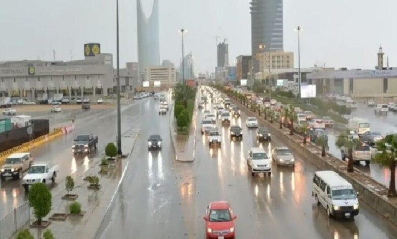 الأرصاد عن طقس الجمعة: رياح مثيرة للأتربة والغبار على عدة مناطق