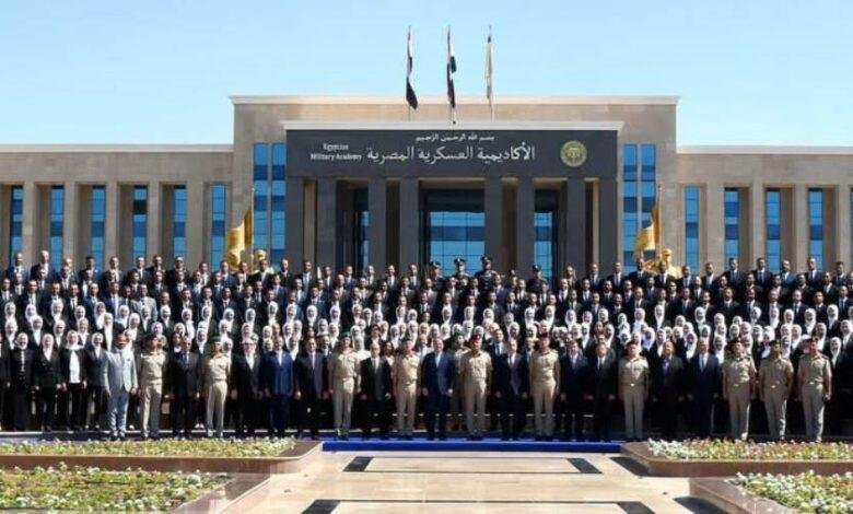 الأكاديمية العسكرية المصرية تنظم مراسم الاحتفال بتخرج دورات تدريبية جديدة من العاملين بوزارتي النقل والمالية