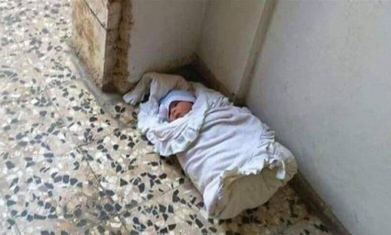 العثور على طفل حديث الولادة داخل جامع في كركوك (صورة)