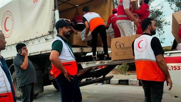 الهلال الأحمر المصري يوضح جهوده في دعم الشعب الفلسطيني