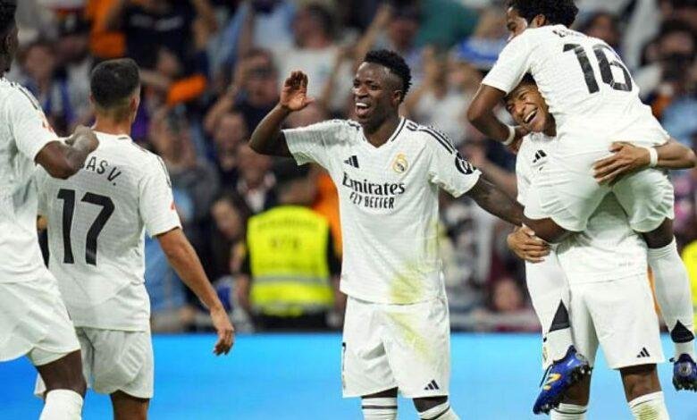 بالنقص العددي ريال مدريد يتقدم أمام باتشوكا بثنائية فى الشوط الأول