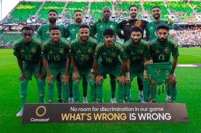 بعثة الأخضر تغادر إلى سان دييغو لمواجهة المسكيك في ربع النهائي الكأس الذهبية