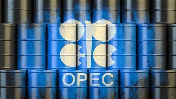 بلومبرج: السعودية تقود جهود أوبك+ لزيادة الإنتاج