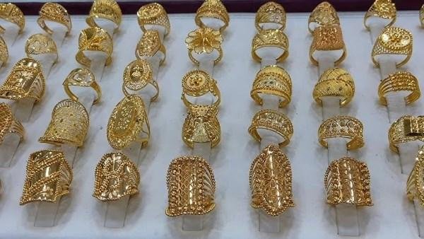 تراجع 1000 جنيه.. مفاجأة في سعر الجنيه الذهب وعيار 21 اليوم الجمعة
