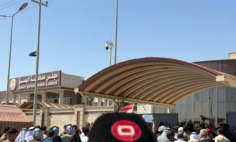 تظاهرة حاشدة في البصرة بعنوان "انقذوا أبي الخصيب" (صور)