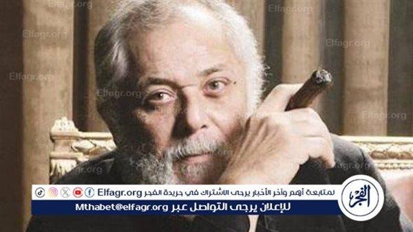 «توفى ولكن يتردد أسمه ».. تعرف على أبرز المحطات في حياة الساحر محمود عبدالعزيز