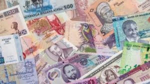 جهود أفريقية لإقامة مدفوعات بالعملات المحلية تصطدم بهيمنة الدولار وضغوط ترامب