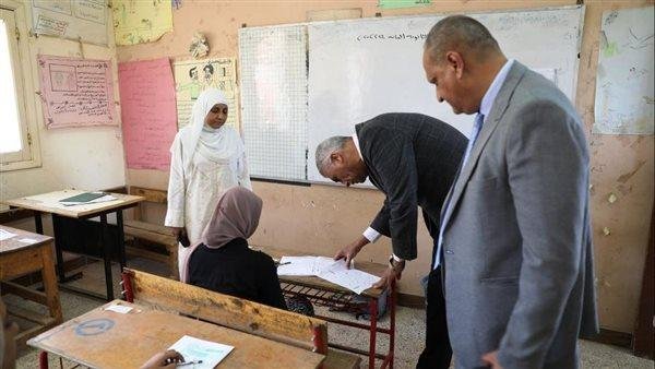 جولات ميدانية للمحافظين ومديري المديريات للتأكد من انتظام سير العملية الامتحانية في أول أيام المواد الأساسية للثانوية العامة