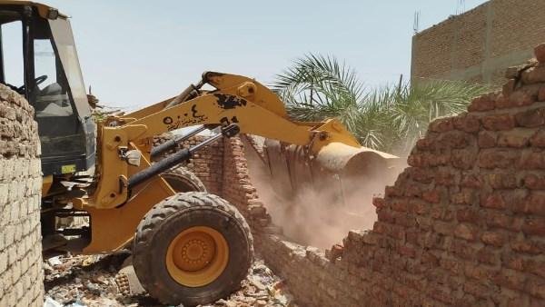 حملة مكبرة لإزالة التعديات على أراضي أملاك الدولة بمحيط منطقة قلعة قايتباي بالإسكندرية