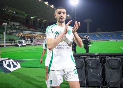 ديميرال يرفض إغراءات الرحيل عن الأهلي