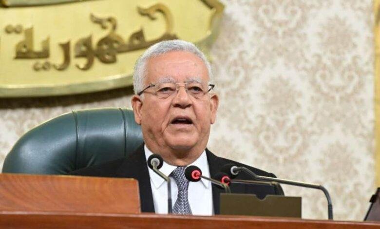 رئيس البرلمان يعاتب الحكومة بسبب غياب البيانات الخاصة بعدد المستأجرين الأصليين.. والحكومة تتعهد بتقديم البيانات غدًا