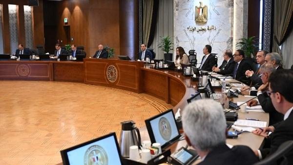رئيس الوزراء يتابع موقف تمويل مشروعات المبادرة الرئاسية "حياة كريمة"