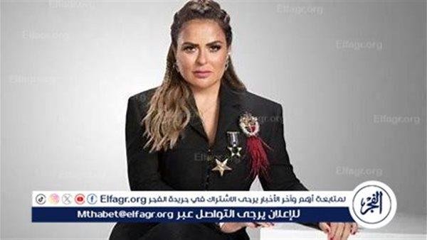 "رسائل من الحرم.. مها الصغير تتصدر التريند بصورة من الكعبة وتعليق غامض يُشعل مواقع التواصل"