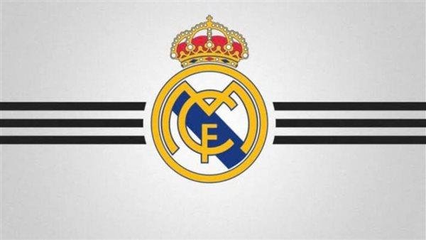 صخرة الدفاع يرد على أنباء انتقاله إلى ريال مدريد