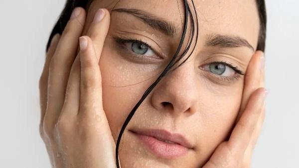 طرق منزلية لعلاج تعرق الوجه في الصيف