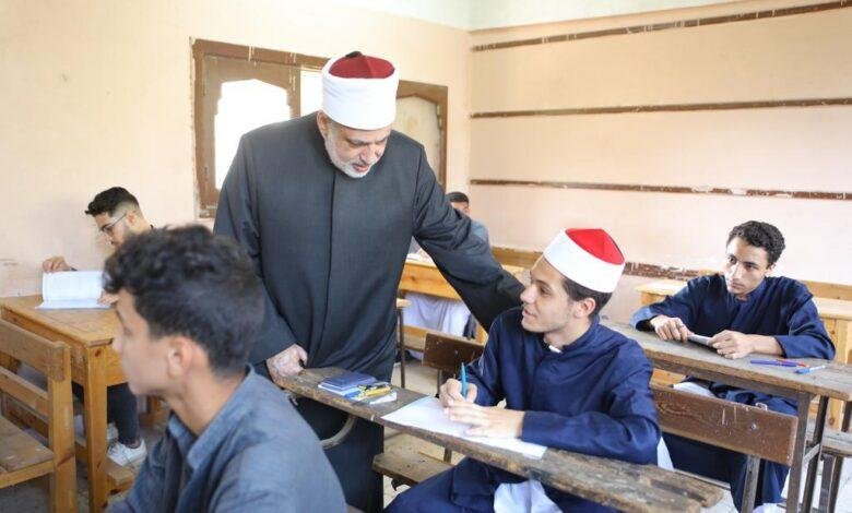 طلاب الأدبي يؤدون امتحانات الثانوية الأزهرية اليوم في مادة الصرف
