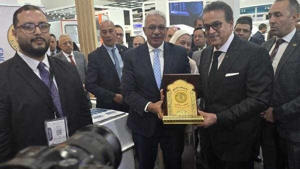 «عاشور» يثمن جهود «الجيش الأبيض» بالأزهر في دعم المبادرات الرئاسية