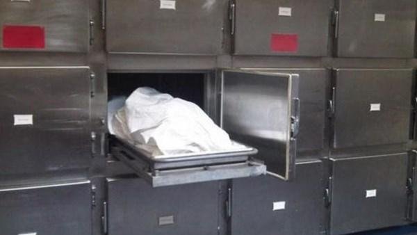 عايش لوحده وعمره 75 عاما.. مقتل طبيب شهير داخل منزله بطنطا .. والتحفظ على الخادمة