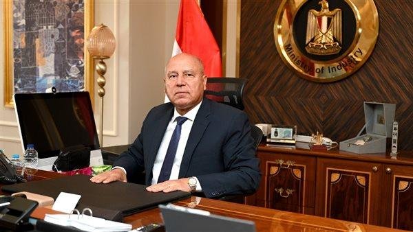 غدًا.. كامل الوزير يلتقي مستثمري أبو رواش لبحث تحديات المنطقة الصناعية