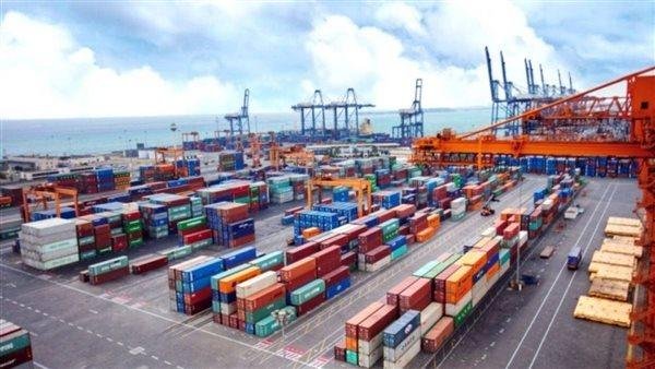 قفزة في الصادرات غير البترولية السعودية بنسبة 24.6% خلال أبريل 2025 رغم تراجع البترولية
