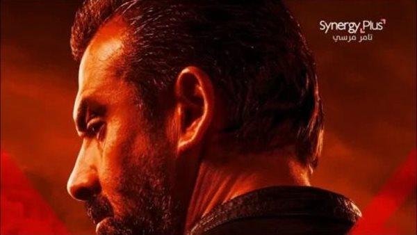 كريم عبد العزيز يتربع على شباك التذاكر بفيلم "المشروع X"
