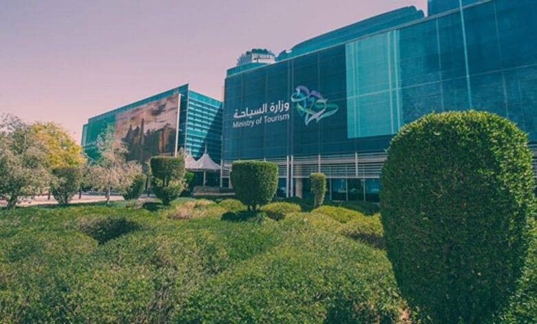 للعام الثاني على التوالي.. «السياحة» تعلن تجاوز حاجز الـ100 مليون سائح في عام 2024