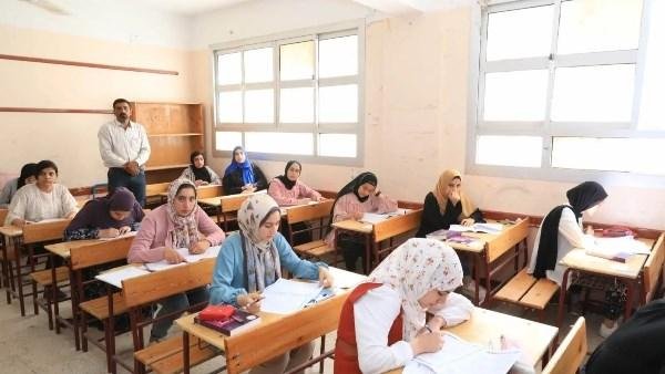 ماراثون الثانوية العامة 2025 .. غدا امتحان اللغة العربية والتعليم تعلن مواصفاته