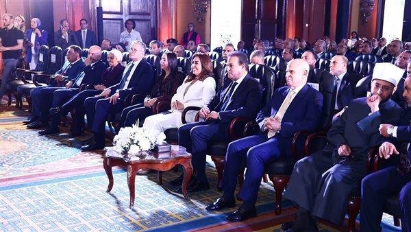 محافظ أسوان يشارك فى تدشين مبادرة " سكن كريم من أجل حياة كريمة "