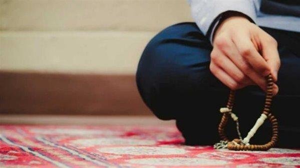 هل الذِّكر الجماعي بدعة؟ أمين الفتوى يجيب