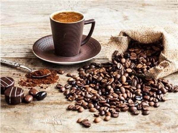 هل تحميك القهوة من الهشاشة؟ دراسة تكشف مفاجأة لكبار السن