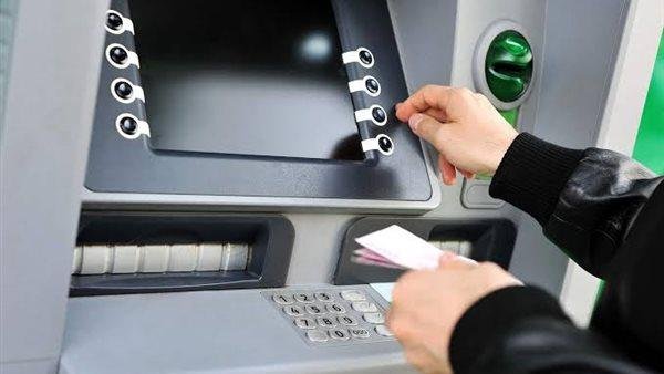 هل يمكن تحويل الأموال باستخدام ماكينة الـ ATM؟