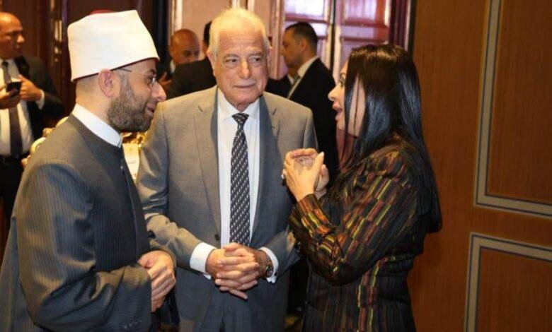 وزير الأوقاف يشارك في المبادرة الرئاسية حياة كريمة
