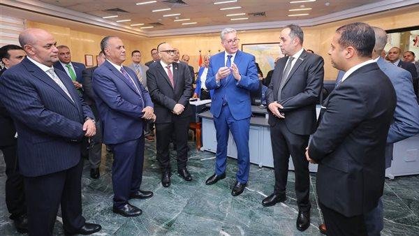 وزير البترول يتفقد مشروع منظومة "سكادا" لمراقبة تداول البوتاجاز بشركة بتروجاس