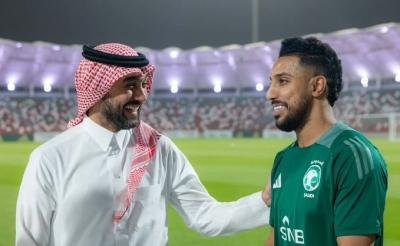 وزير الرياضة يدعم الأخضر قبل مواجهة المكسيك