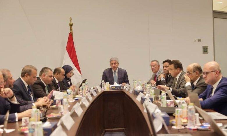 وزير السياحة والآثار يترأس اجتماع مجلس إدارة هيئة المتحف المصري الكبير